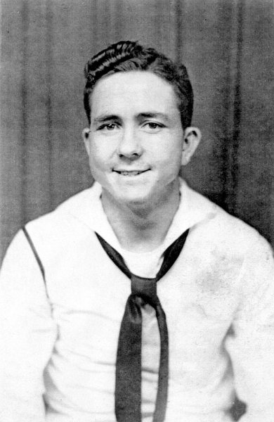 Pelt.jpg - Harry Pelt... Date  & location unknown. Harry enlisted in Coast Guard August 29, 1942.  Assigned to LST 884, later assigned to a destroyer escort for McArthur's ship, assigned to destroying mines. Discharged on 12/13/1945